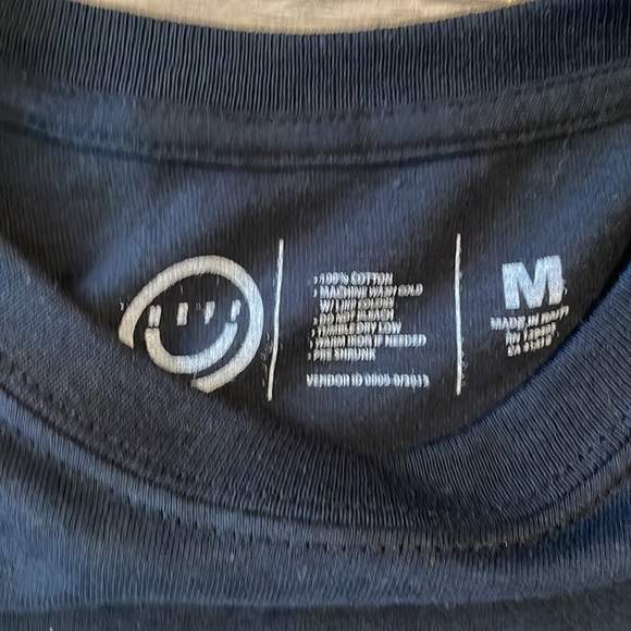 🆕 Neff Disney Mickey Mouse Wavy line Roses T-shirt - Picture 3 of 3